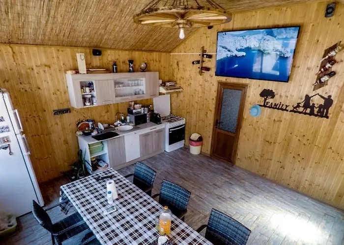 Δωμάτια σε οικογενειακή κατοικία Cazare Sulinaa